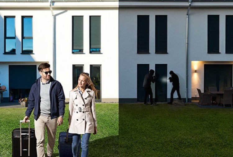 Einbruchschutz-Wohnhaus bei Tag und Nacht